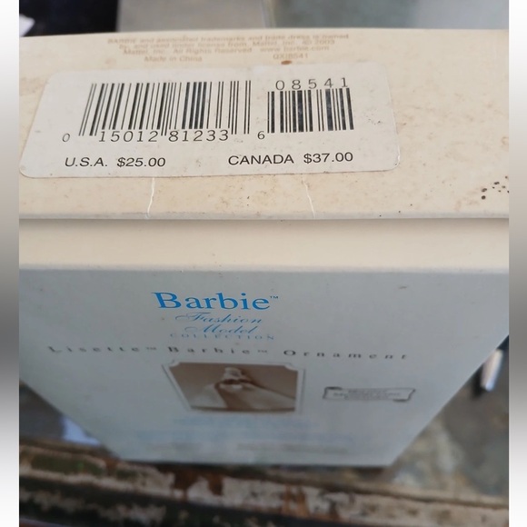 2004 HALLMARK LISETTE BARBIE FASHION MODEL COLLECTION ORNAMENT QXI8541 NEW - Picture 3 of 3